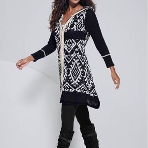 Venus Zip Cardigan size XL black and white